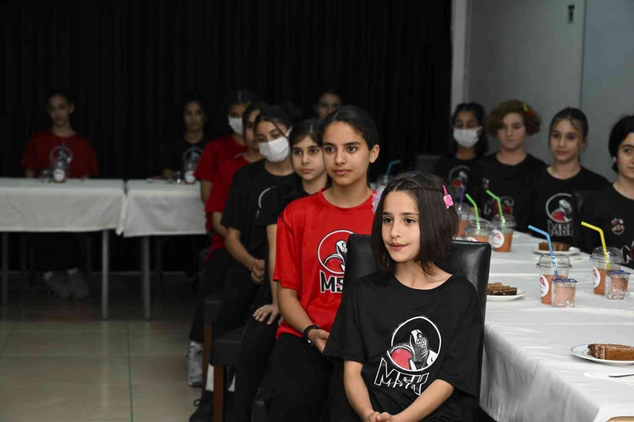 Seçer: "Amacımız çiçeklerimizin iyi bir birey olarak yetişmelerini sağlamak"