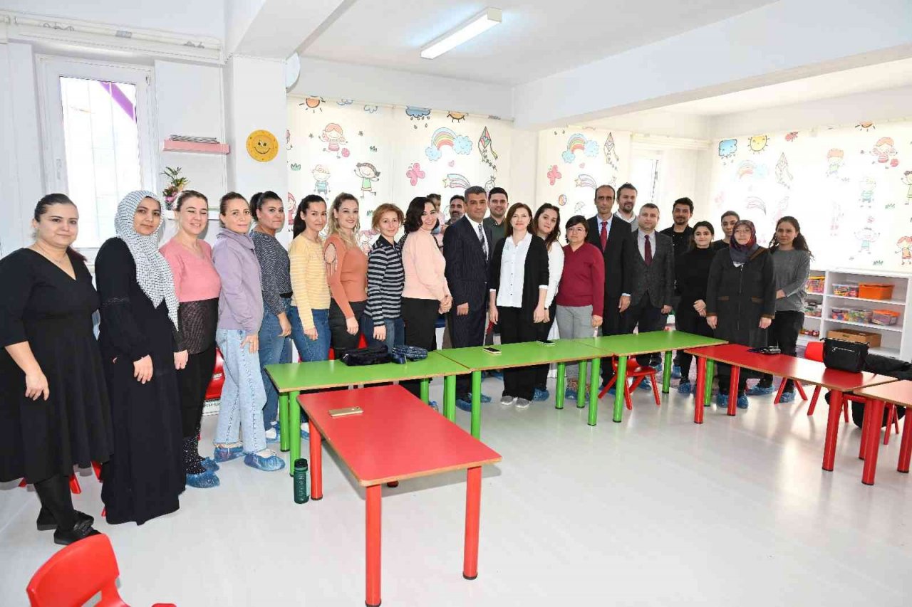 Denizli’de veliler aile okulu eğitimleriyle destekleniyor