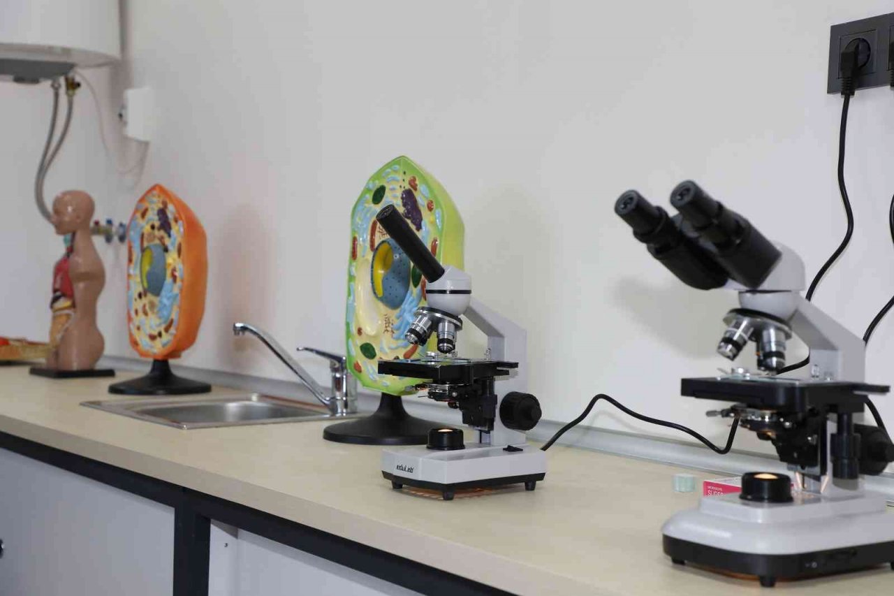 Mudanya Belediyesi’nden öğrencilere fen bilimleri laboratuvarı