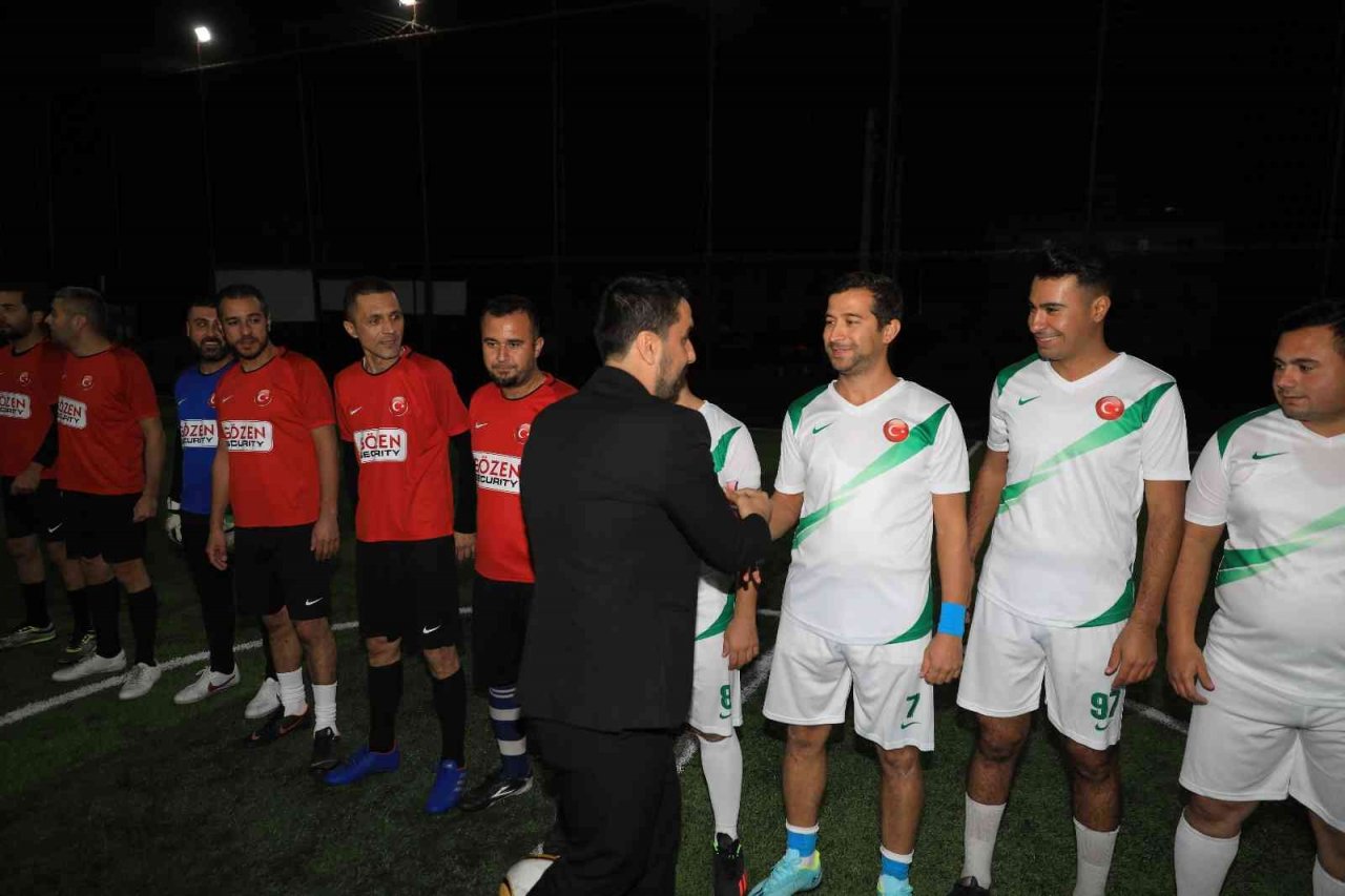 Dalaman havaalanı çalışanları, futbol turnuvasında ter döktü