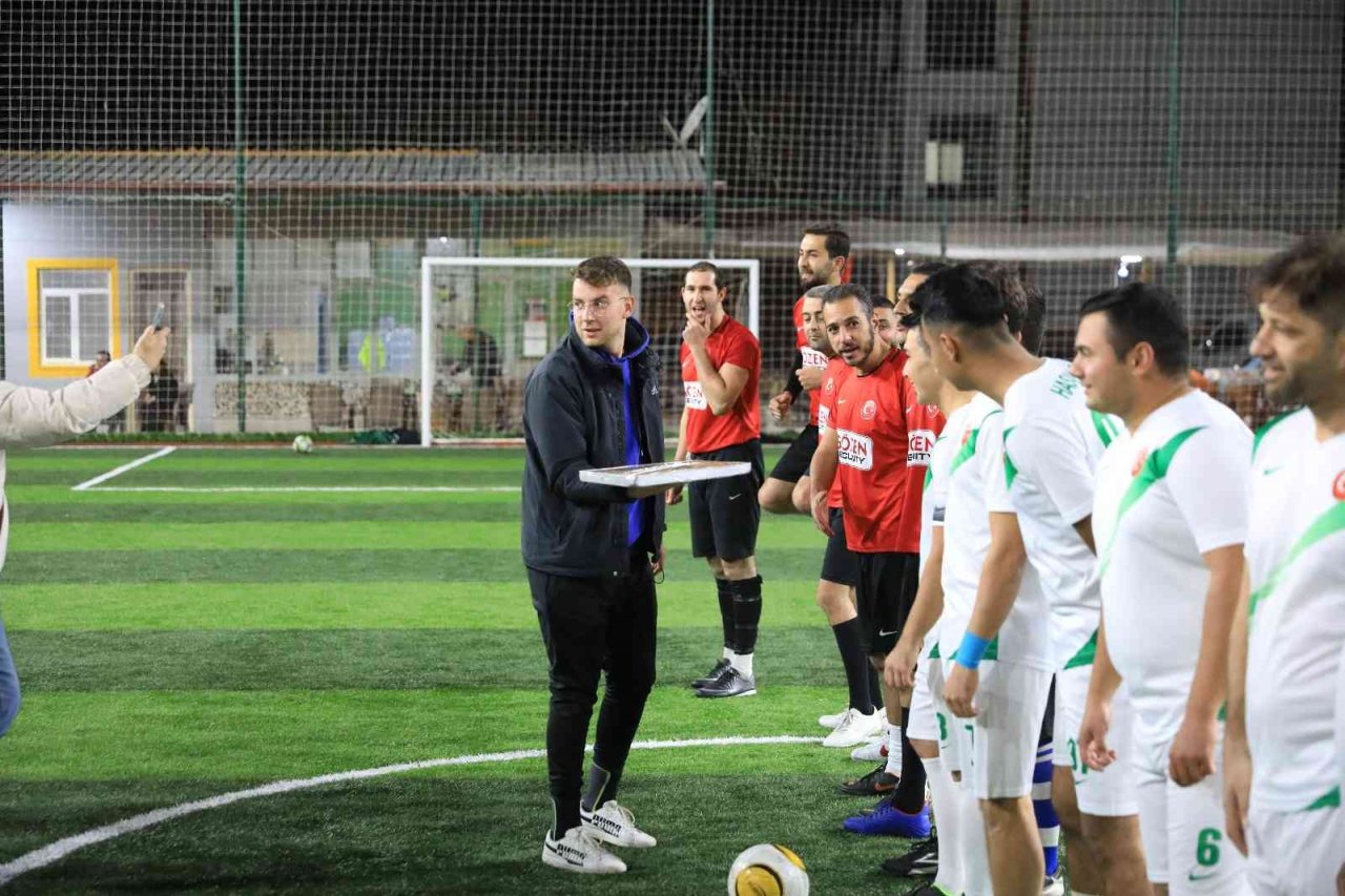 Dalaman havaalanı çalışanları, futbol turnuvasında ter döktü