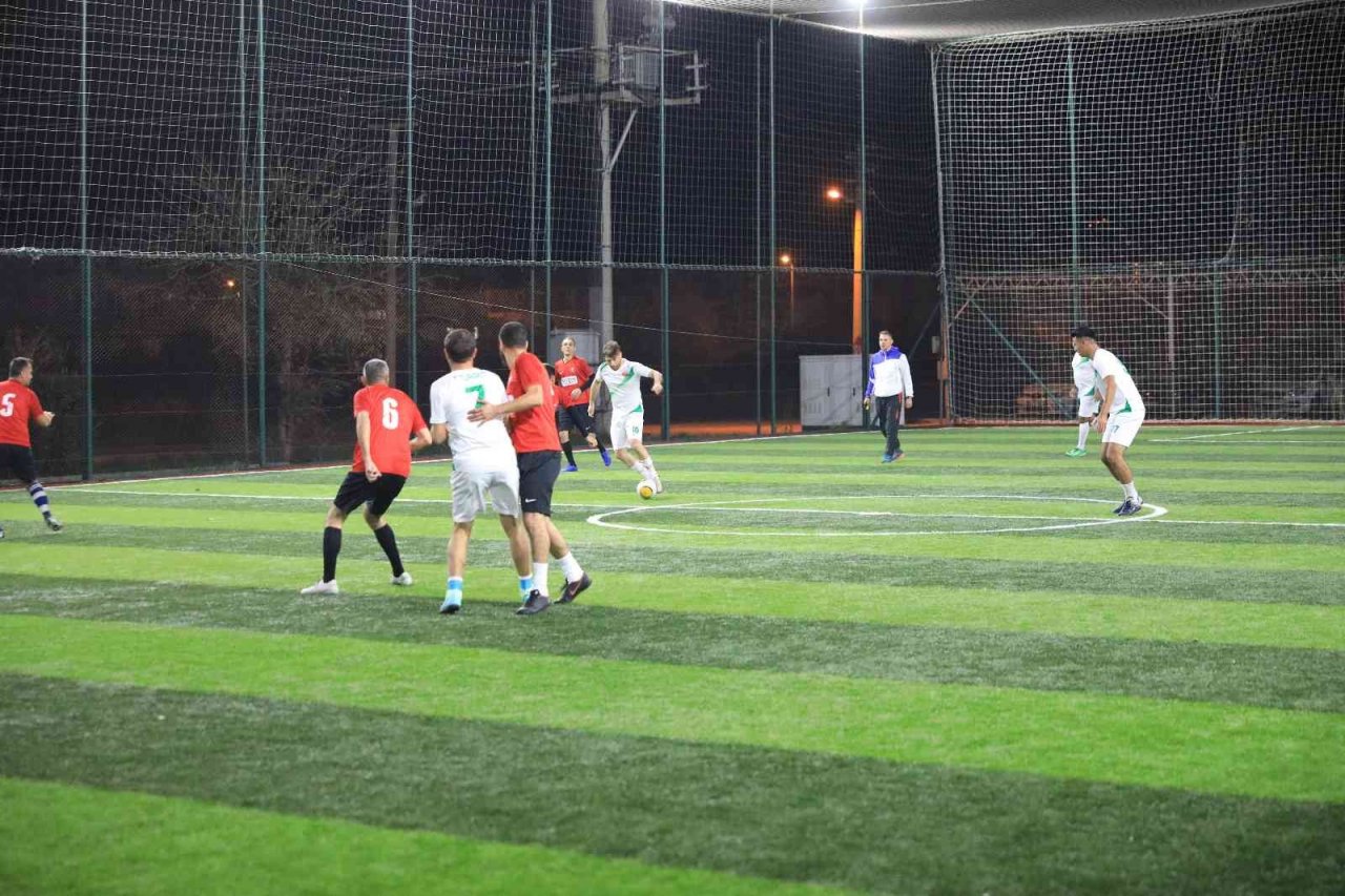 Dalaman havaalanı çalışanları, futbol turnuvasında ter döktü