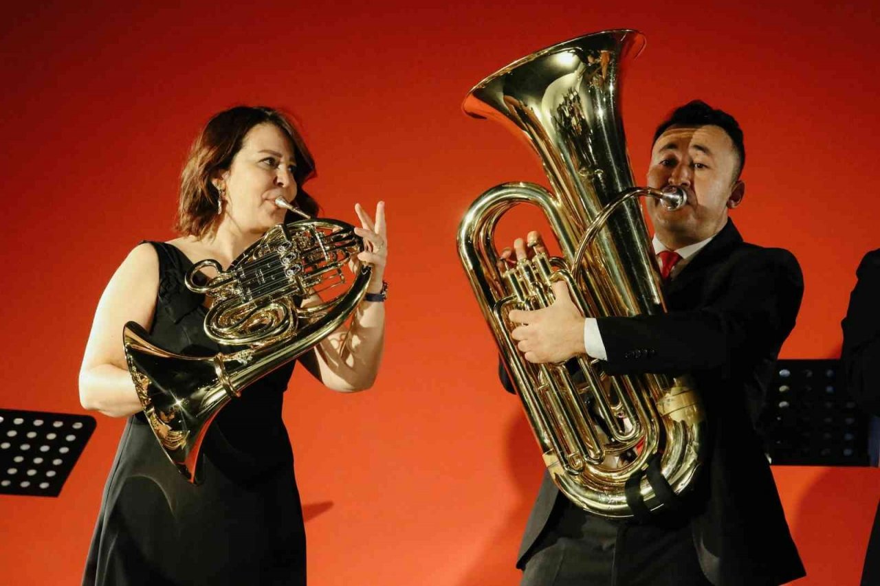 MEM Sahne’de Golden Horn Brass’tan keyifli konser