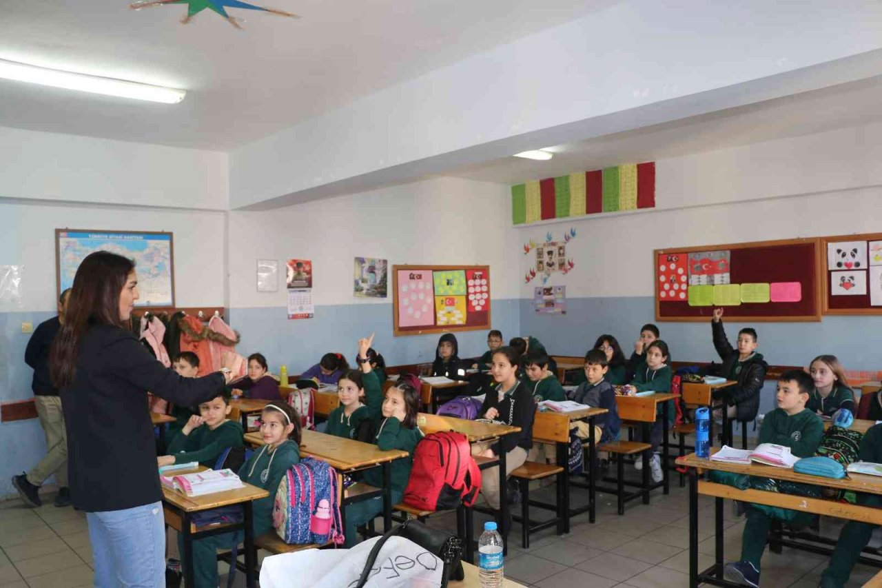 Öğrenciler çevre temizliği yaptı