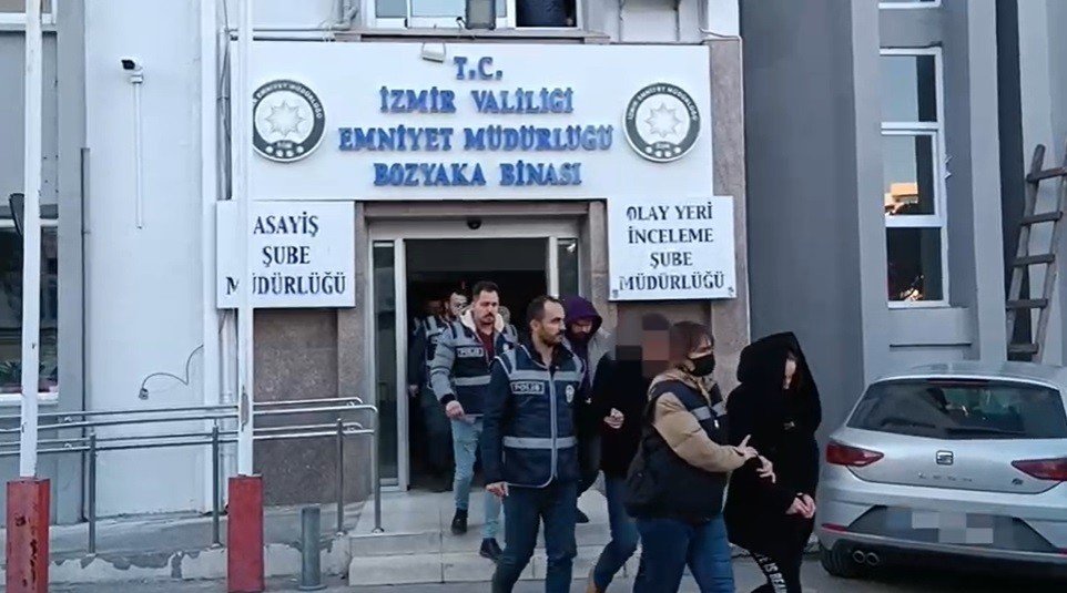 İzmir’de aranan şahıslara yönelik dev operasyon