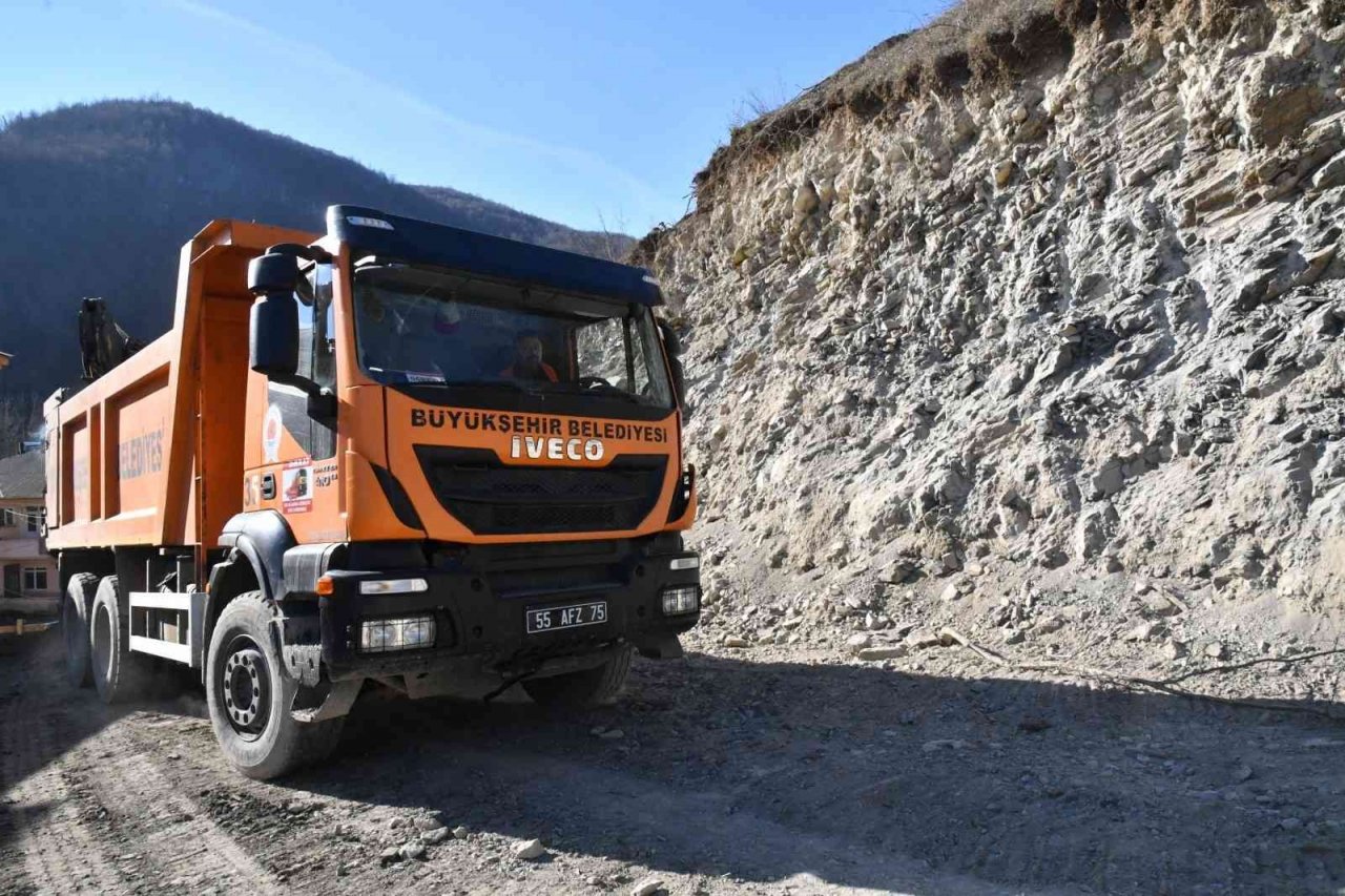 Samsun Büyükşehir Belediyesi 904 km yol yaptı