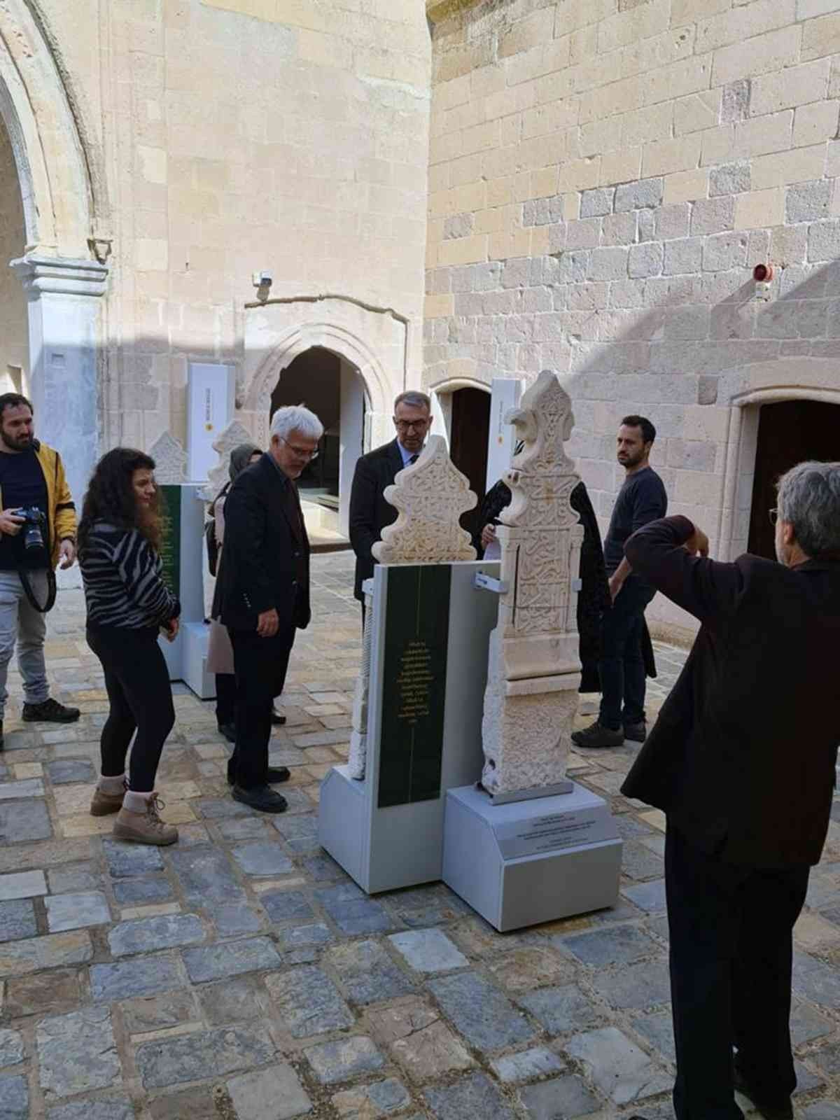 Menteşeoğullarında Mevlevilik izleri