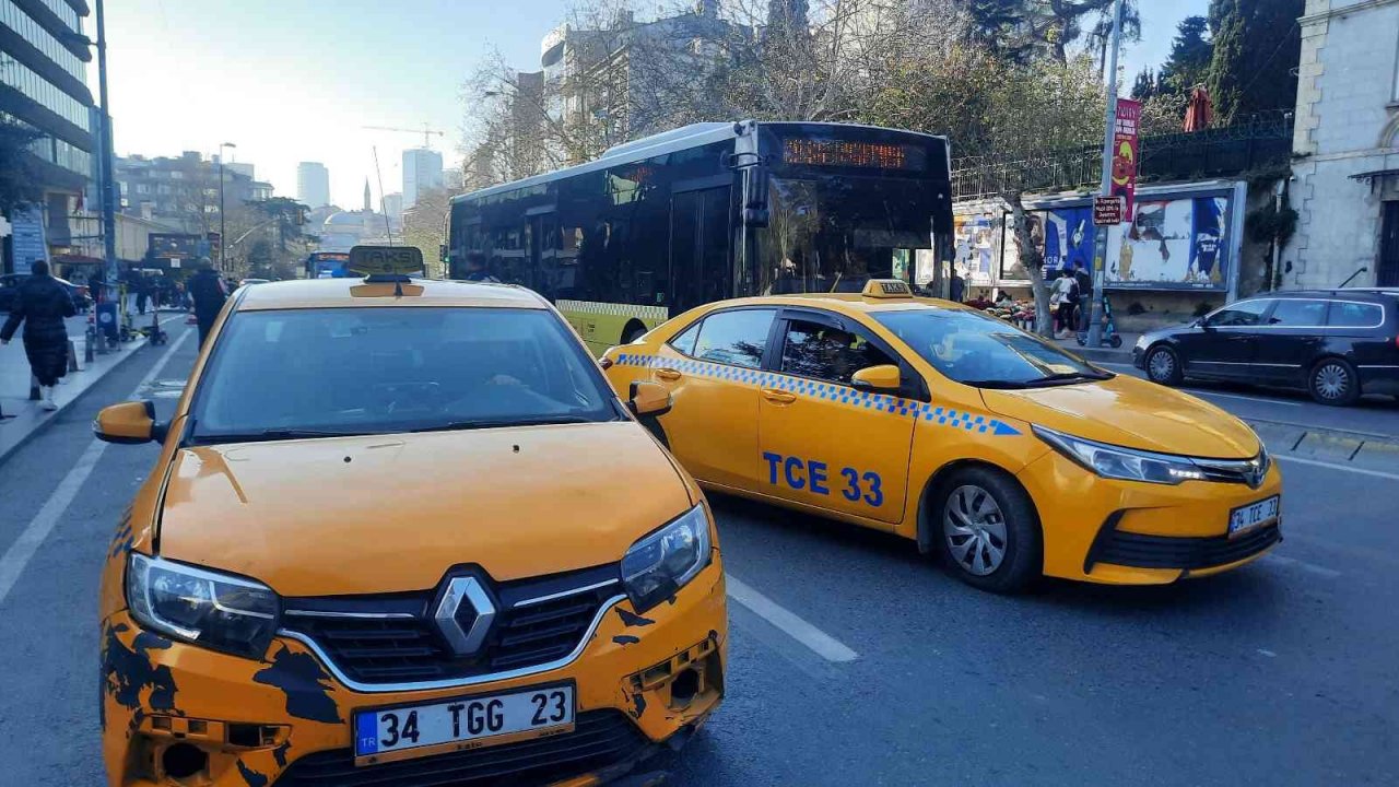 Denetime ağzında sigarayla takılan taksiciye ceza: Bir anlık dalgınlığımıza geldi