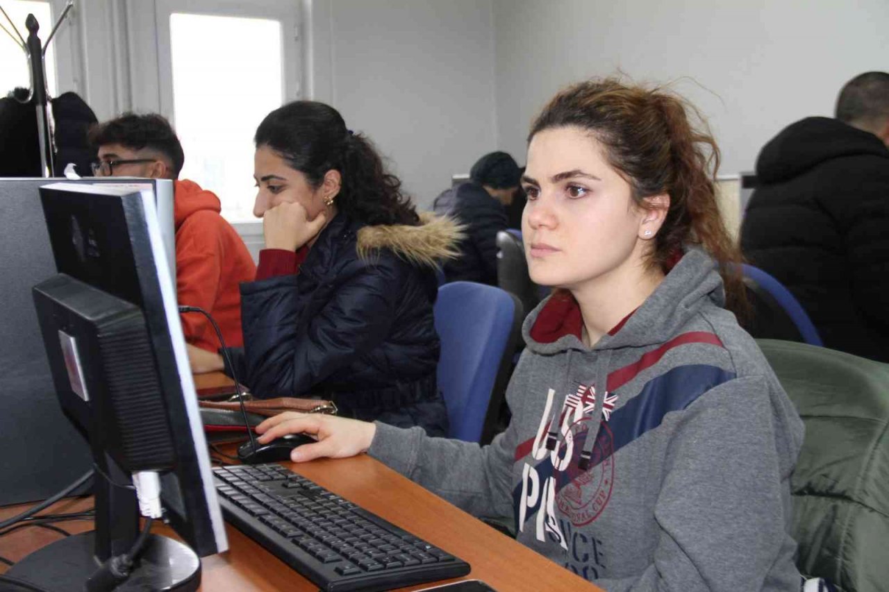 Elazığ’da bir yılda 50 bin kişiye kurs verildi