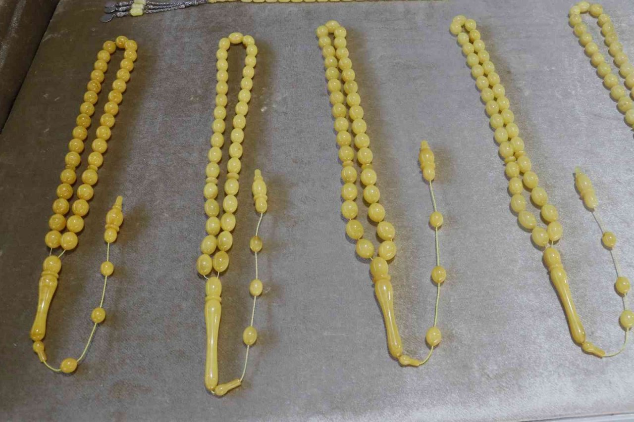 Türkiye’nin ilk “Tespih ve Doğal Taşlar Fuar"ı Adana’da açıldı