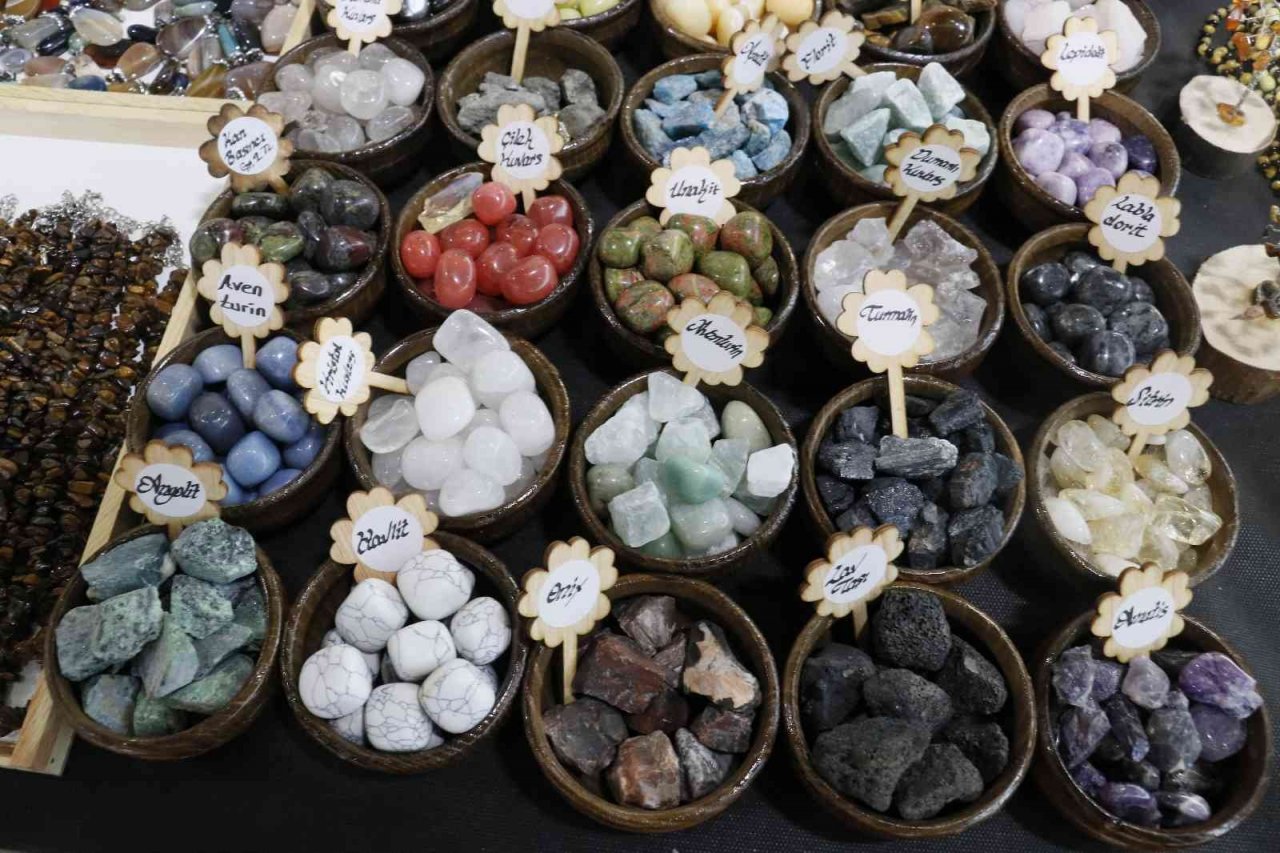 Türkiye’nin ilk “Tespih ve Doğal Taşlar Fuar"ı Adana’da açıldı