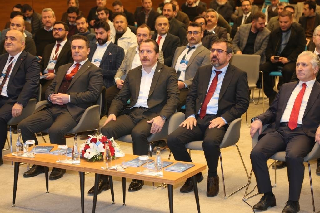 Eğitim Bir-Sen Başkanı Yalçın: "Yabancı düşmanlığına dayanan politikaları ülke politikası haline getiriyorlar"