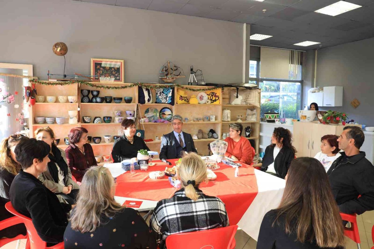 Başkan Oktay üreten kadınlarla bir araya geldi