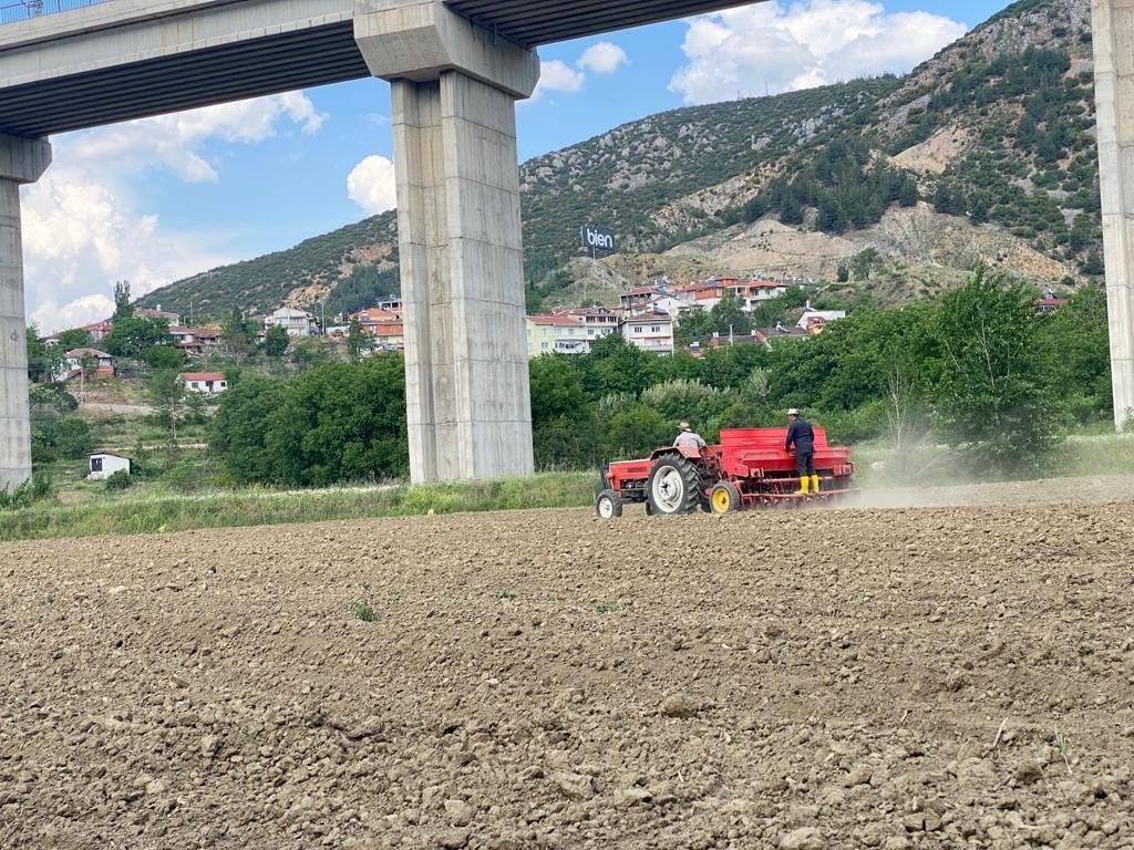 BŞEÜ çiftçiler için yeni bir proje yürütüyor