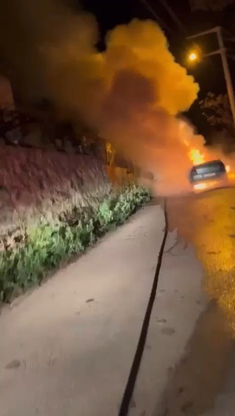 Bursa’da seyir halindeki otomobil alev alev yandı