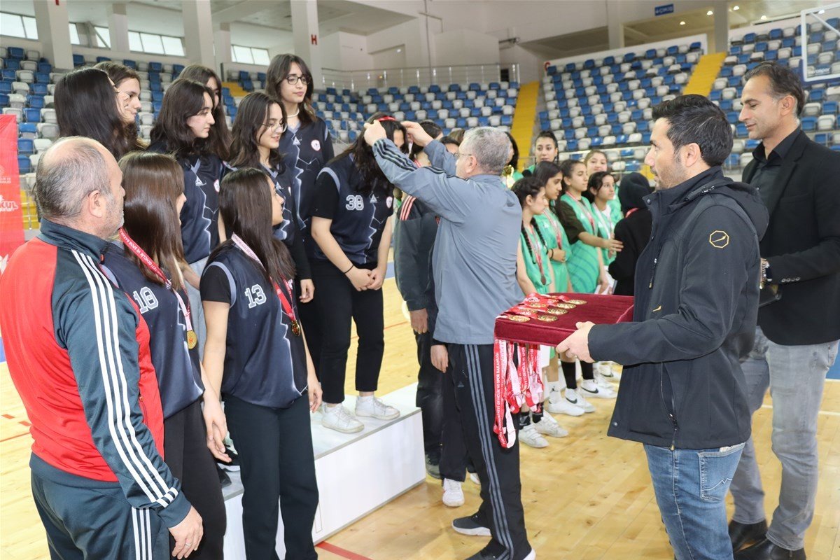 Bölge şampiyonasına katılmak için ter döktüler