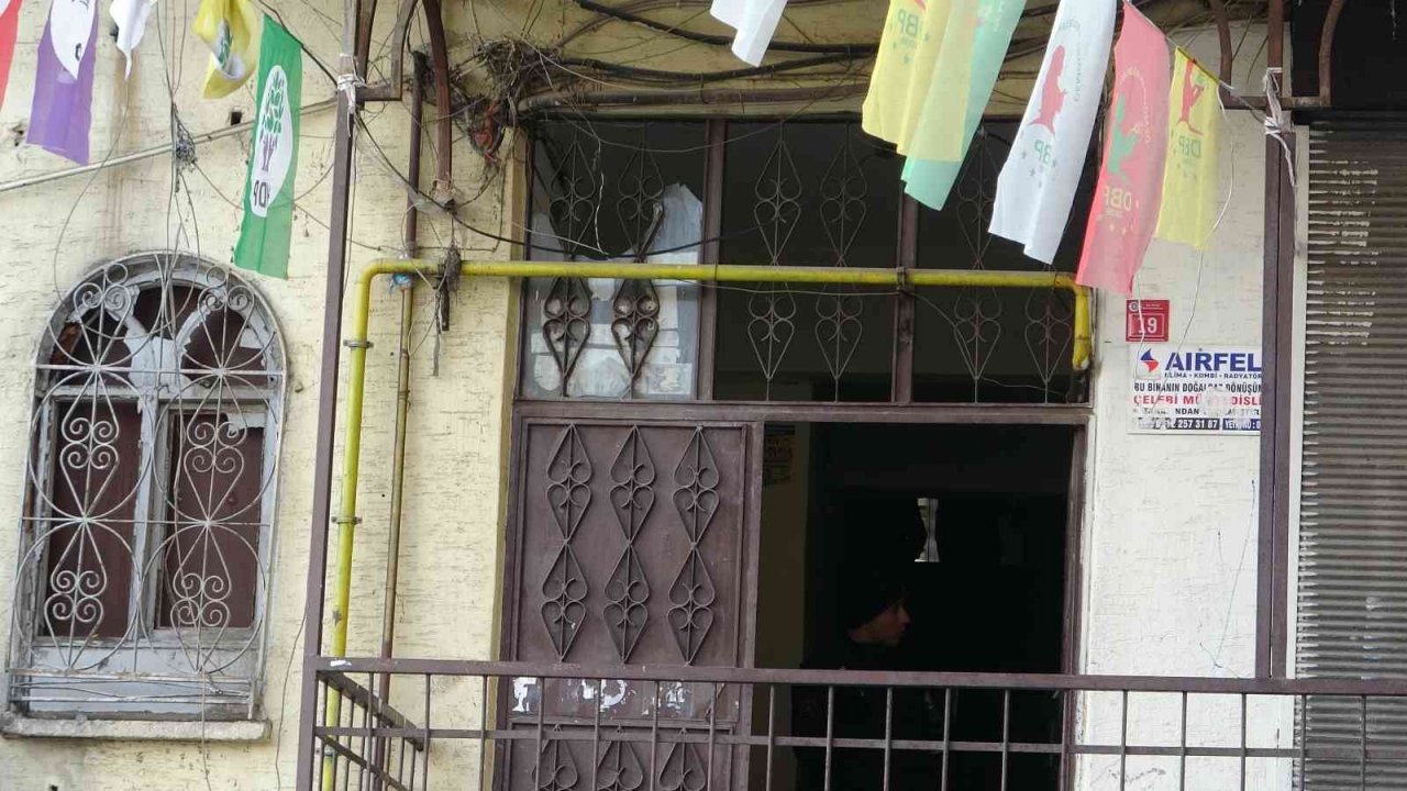 Diyarbakır merkezli terör operasyonu: 14 gözaltı