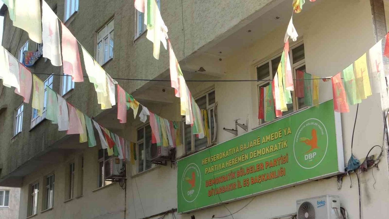 Diyarbakır merkezli terör operasyonu: 14 gözaltı