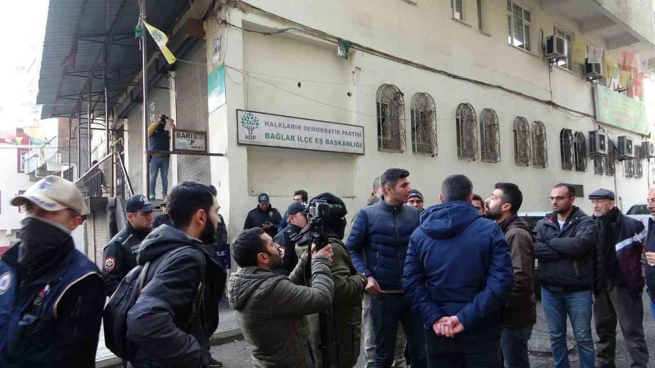 Diyarbakır merkezli terör operasyonu: 14 gözaltı