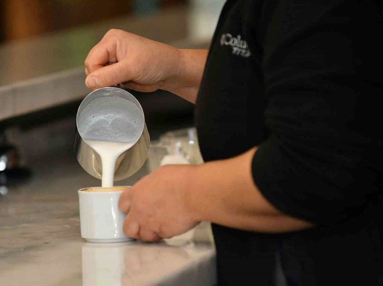 Esenyurt’un ilk sosyal tesisi açıldı