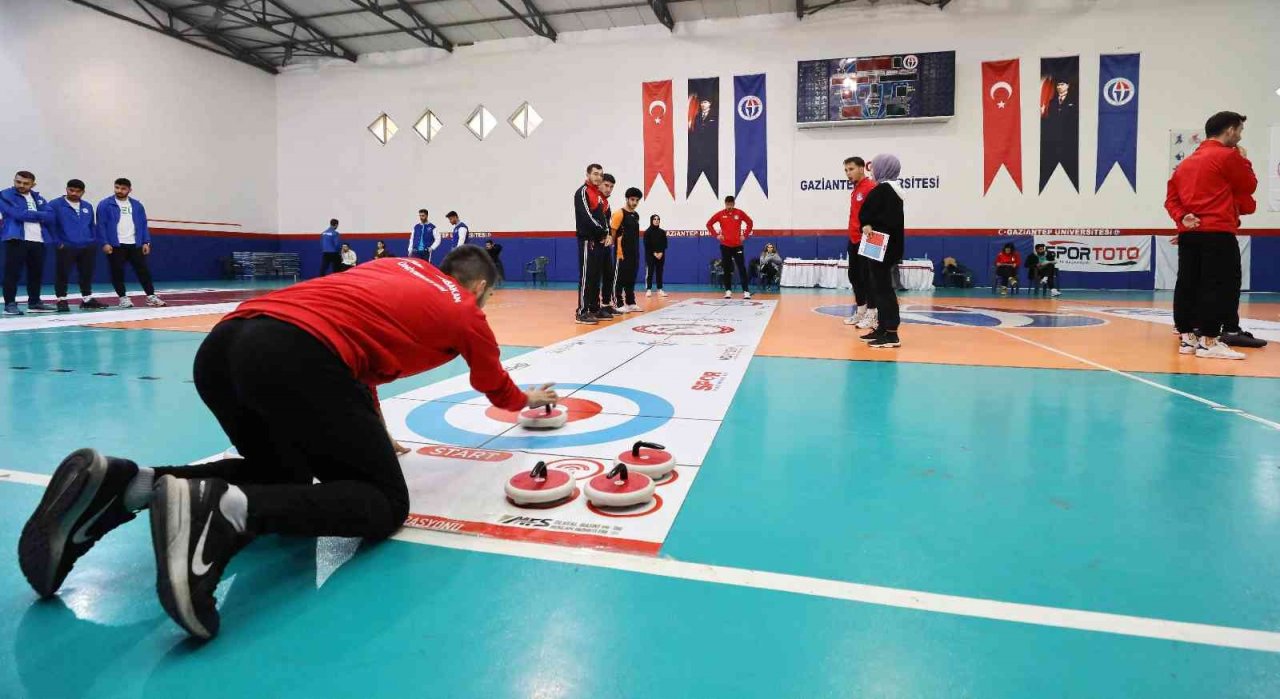 Floor Curlıng Ünilig Türkiye Şampiyonası GAÜN’de başladı