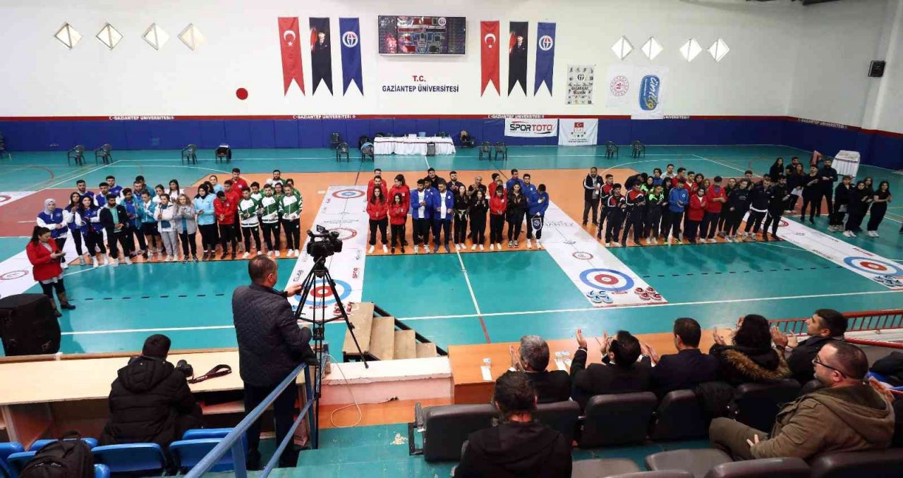 Floor Curlıng Ünilig Türkiye Şampiyonası GAÜN’de başladı