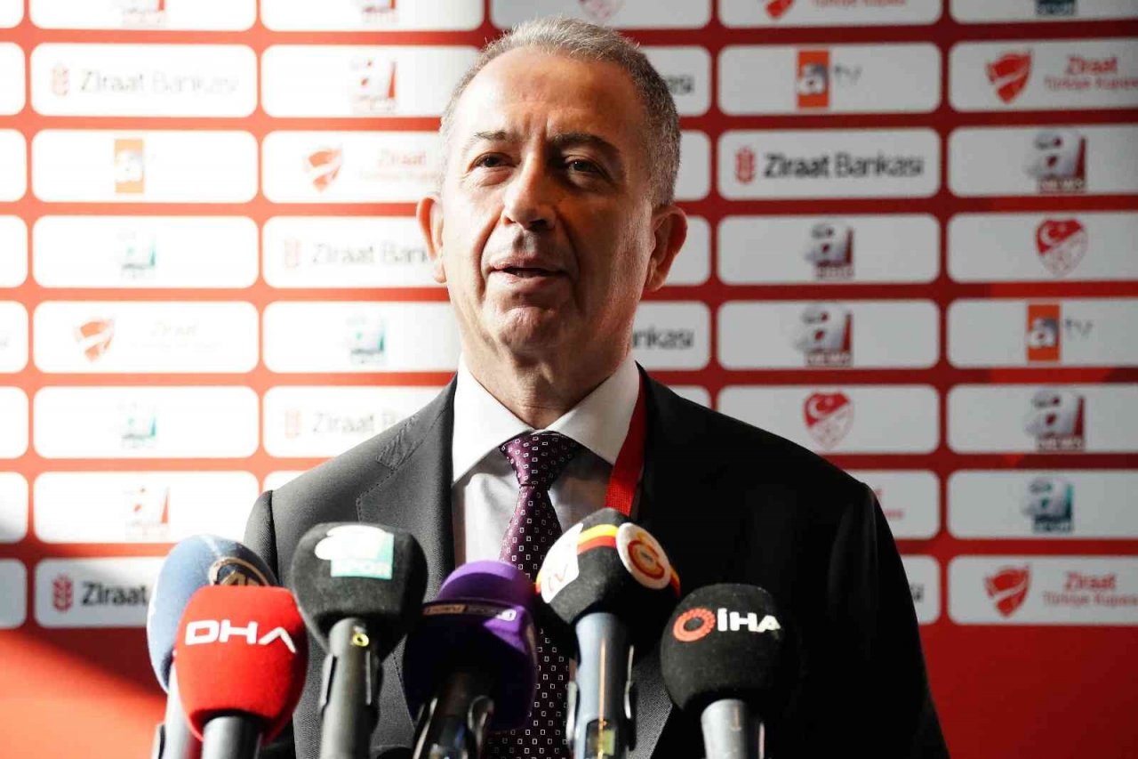 Metin Öztürk: "Cumhuriyetin 100. yılında iki kupayı da istiyoruz"