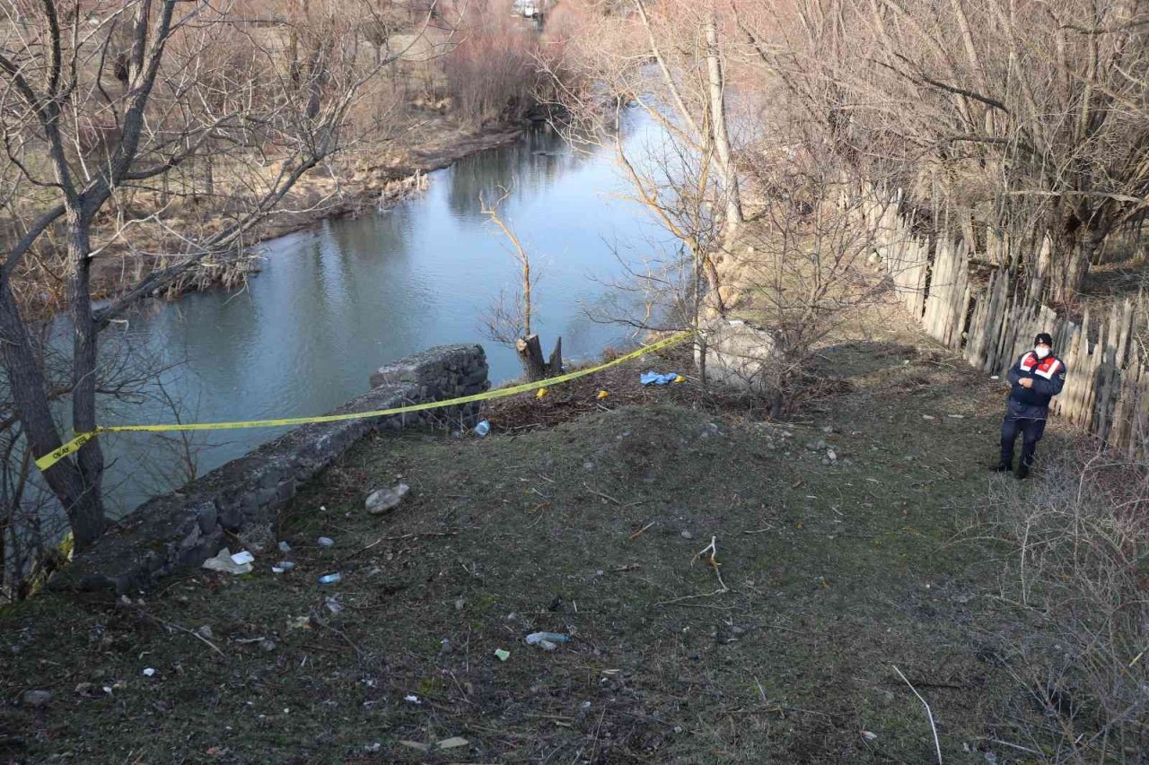 Kocasını nasıl öldürdüğünü anlattı