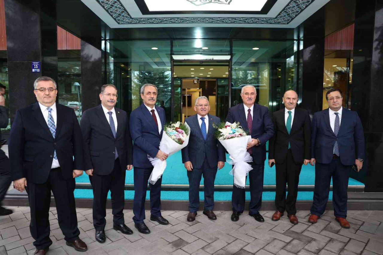 Başkan Büyükkılıç, Yargıtay Başkanı Akarca ile Yargıtay Cumhuriyet Başsavcısı Şahin ve heyetini ağırladı