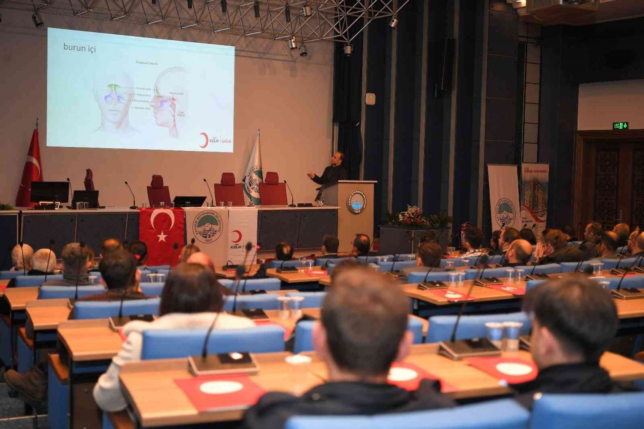Büyükşehir Personeline Sigara ve Baş Boyun Kanserleri Semineri