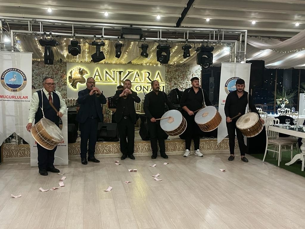 Mucurlular Derneği Atatürk’ün Mucur’a gelişinin 103’üncü yılını kutladı