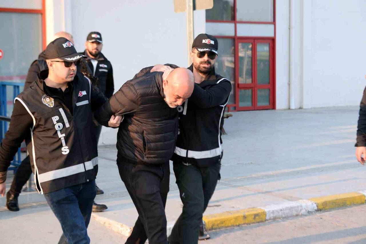 4 cinayete karışan çete lideri Adana’ya getirildi