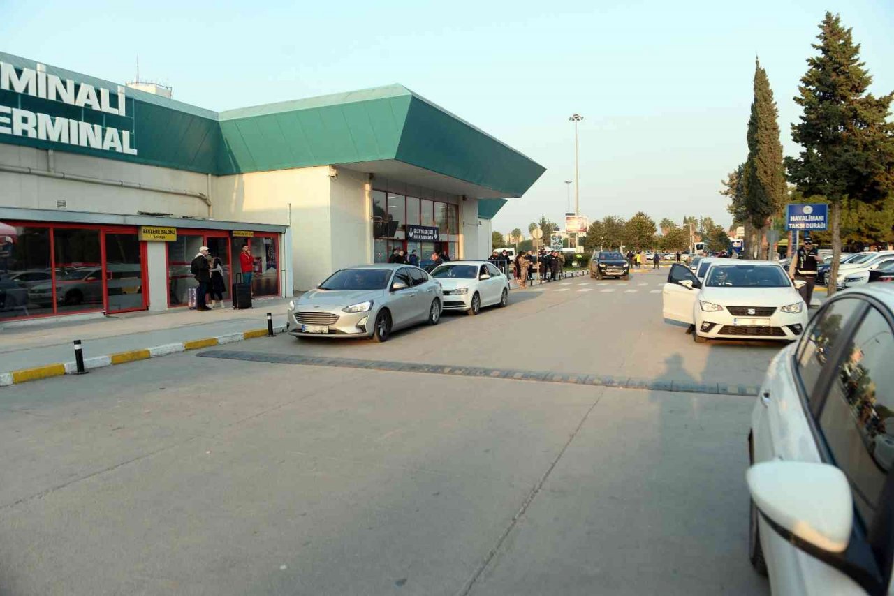 4 cinayete karışan çete lideri Adana’ya getirildi