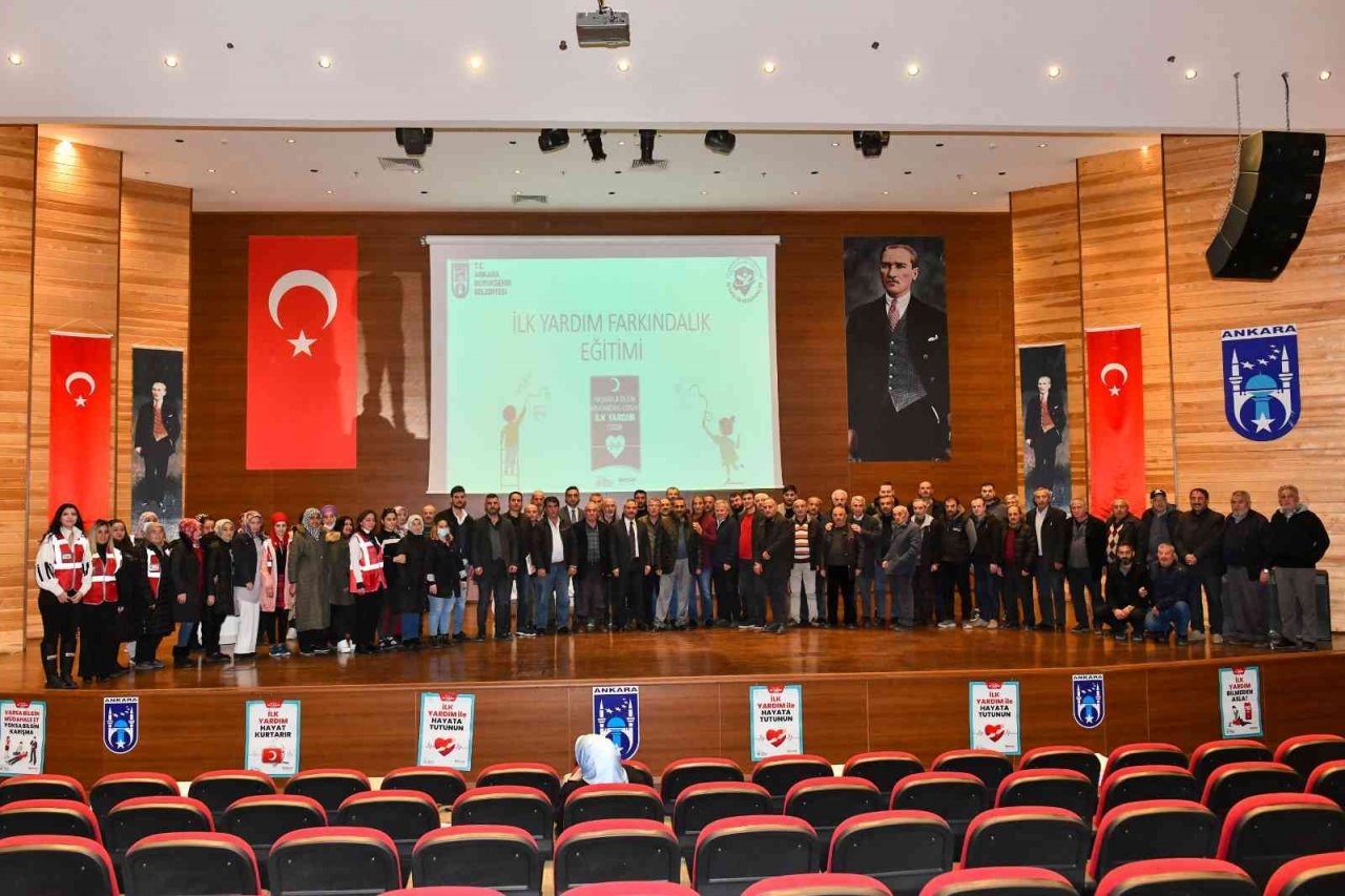 Başkentte servis şoförleri ve rehberlerine ilk yardım eğitimi