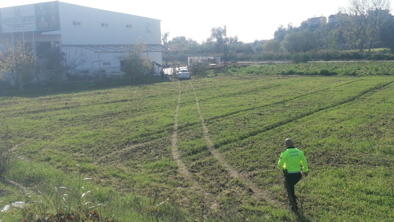 Araç kullanırken kalp krizi geçirdi, kaldırıldığı hastanede hayatını kaybetti