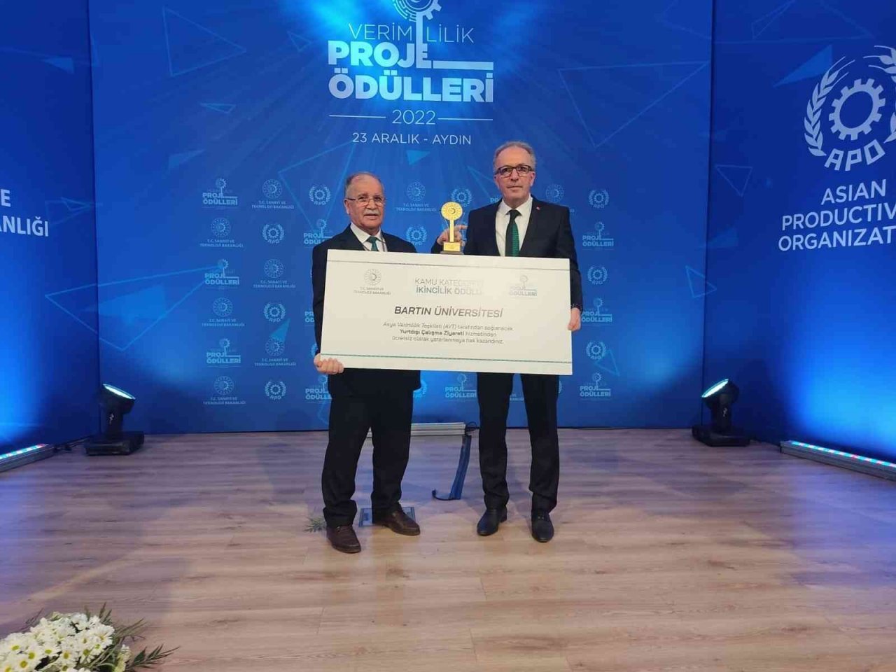 BARÜ’den verimlilik alanında gururlandıran ödül