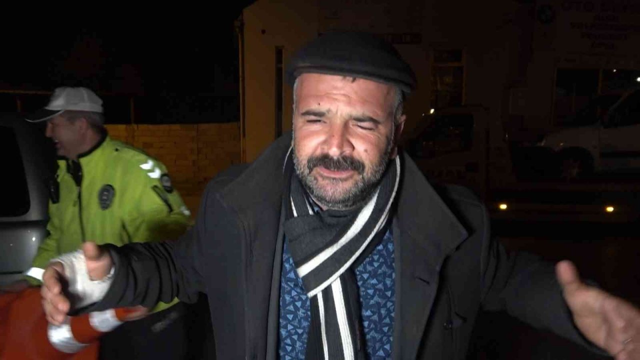 Alkollü arkadaşına ceza yağdı, o ise mini konser verdi