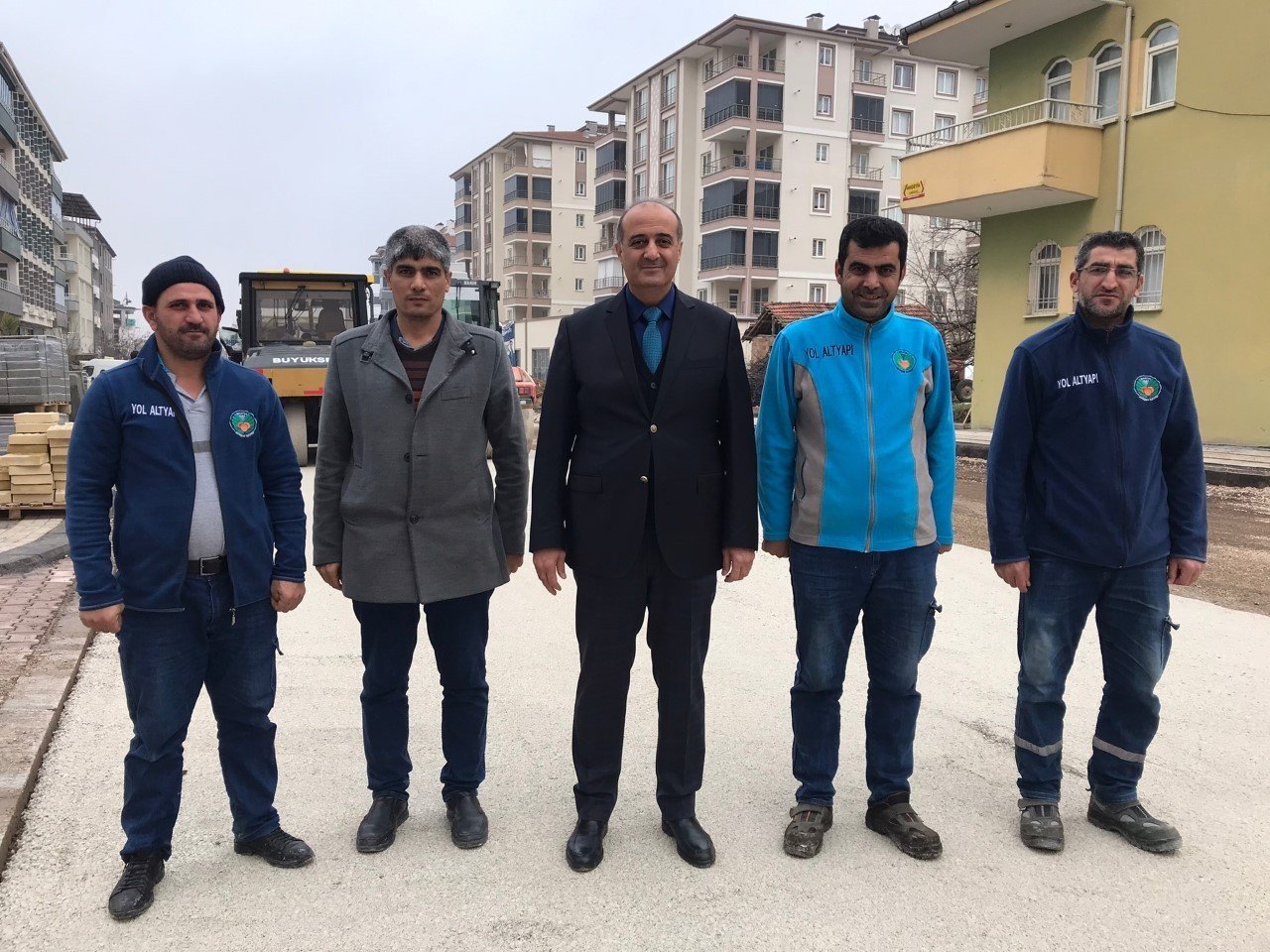 Göztepe’de yolların standardı yükseltiliyor