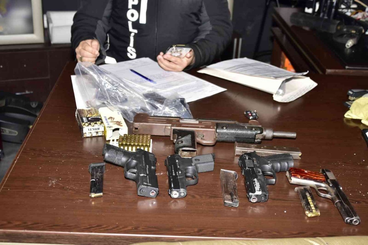 4 cinayete karışan çete lideri Adana’ya getirildi