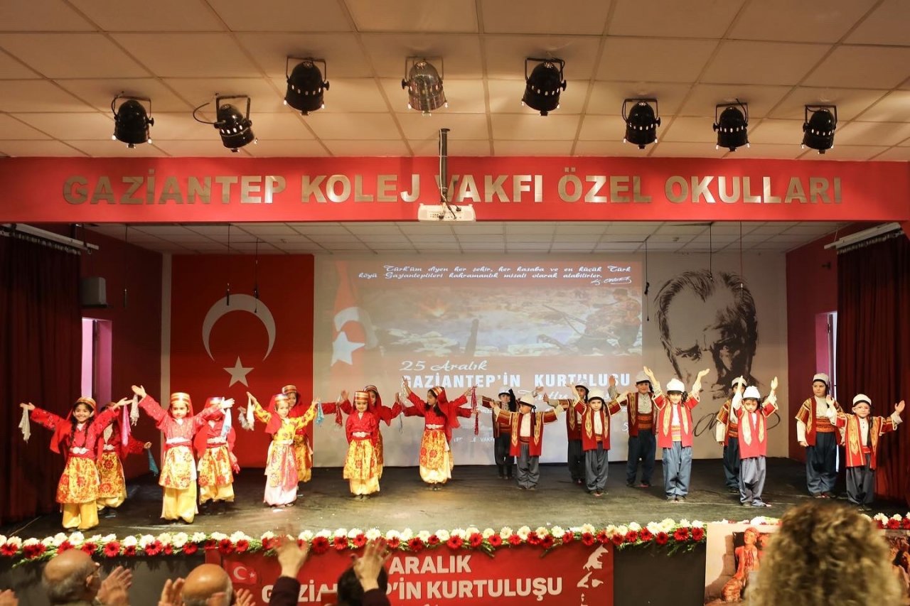 Gaziantep Kolej Vakfı’nda 25 Aralık coşkusu