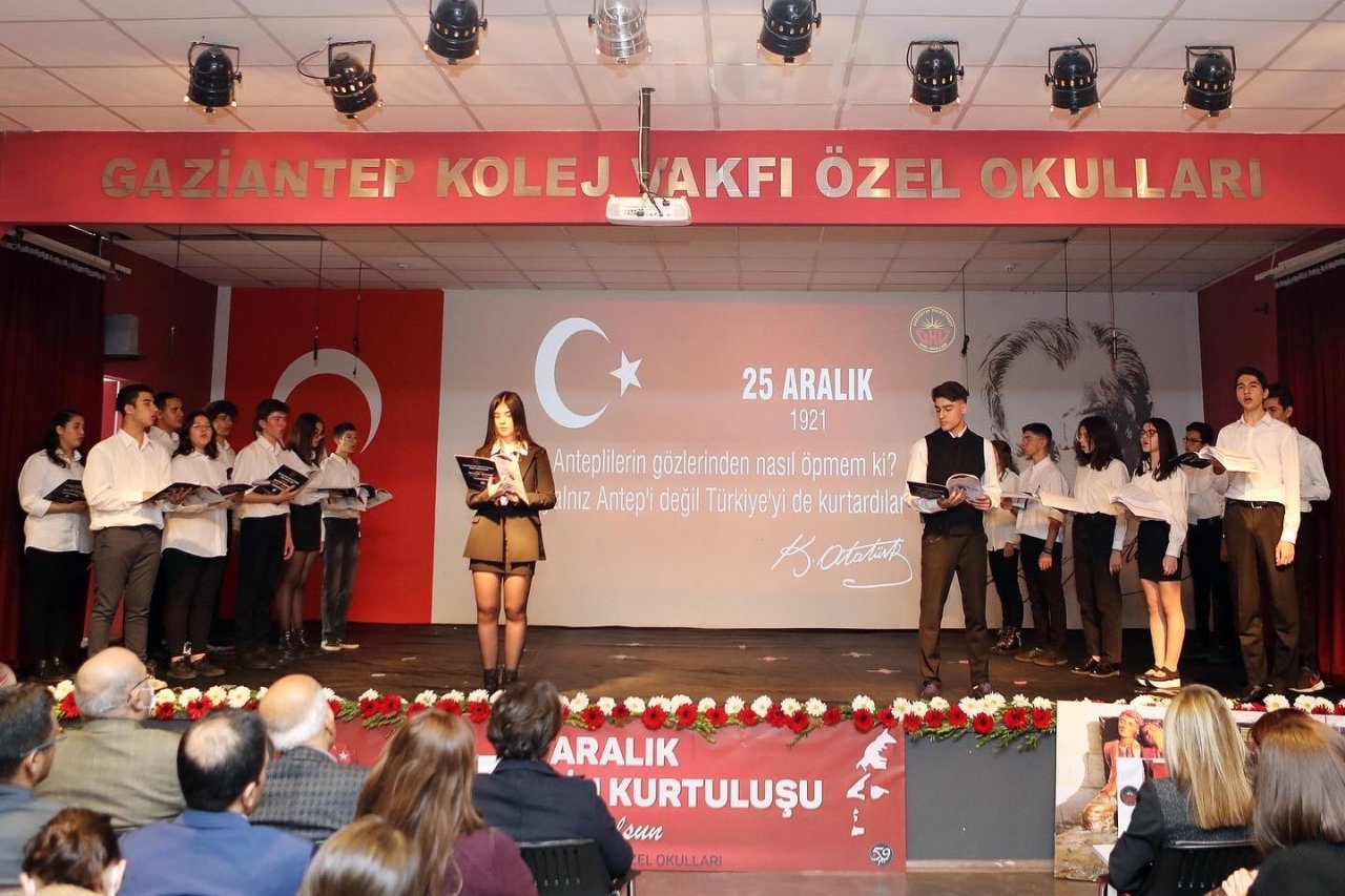 Gaziantep Kolej Vakfı’nda 25 Aralık coşkusu