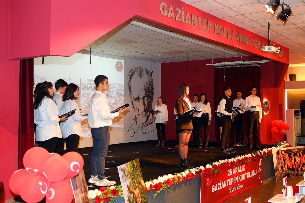 Gaziantep Kolej Vakfı’nda 25 Aralık coşkusu