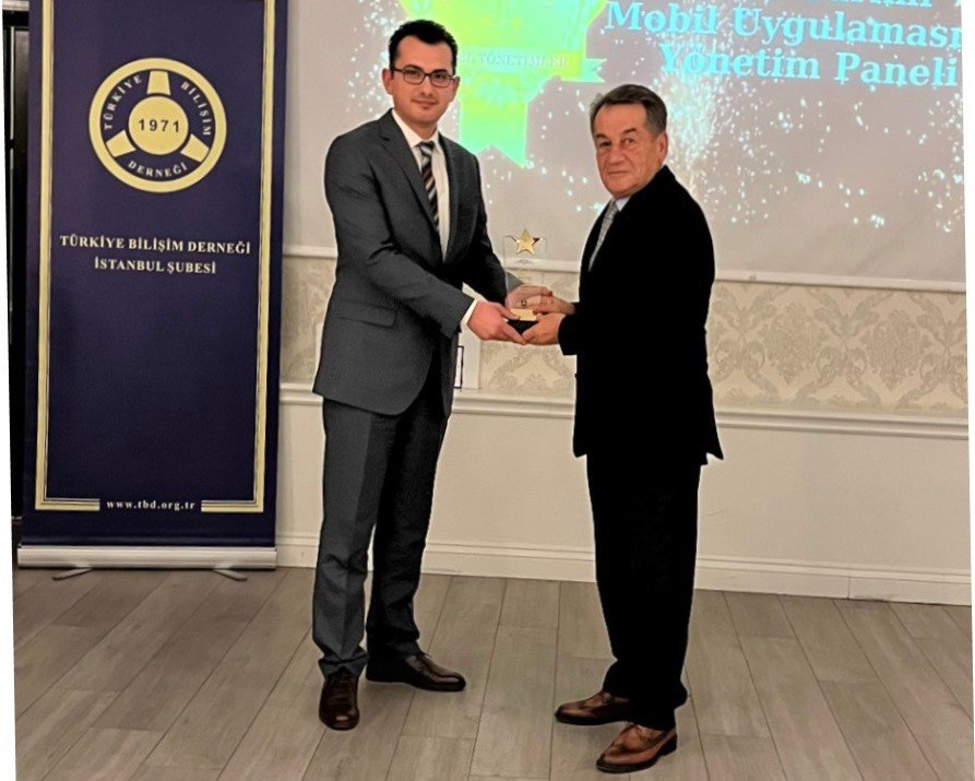 ’İzmir Tarımı’ mobil uygulaması 2022’nin en iyi projesi seçildi