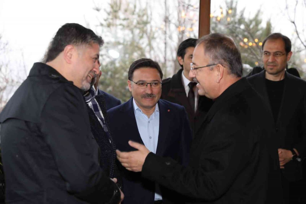 Uyuşturucuya karşı hayırsever zirvesi