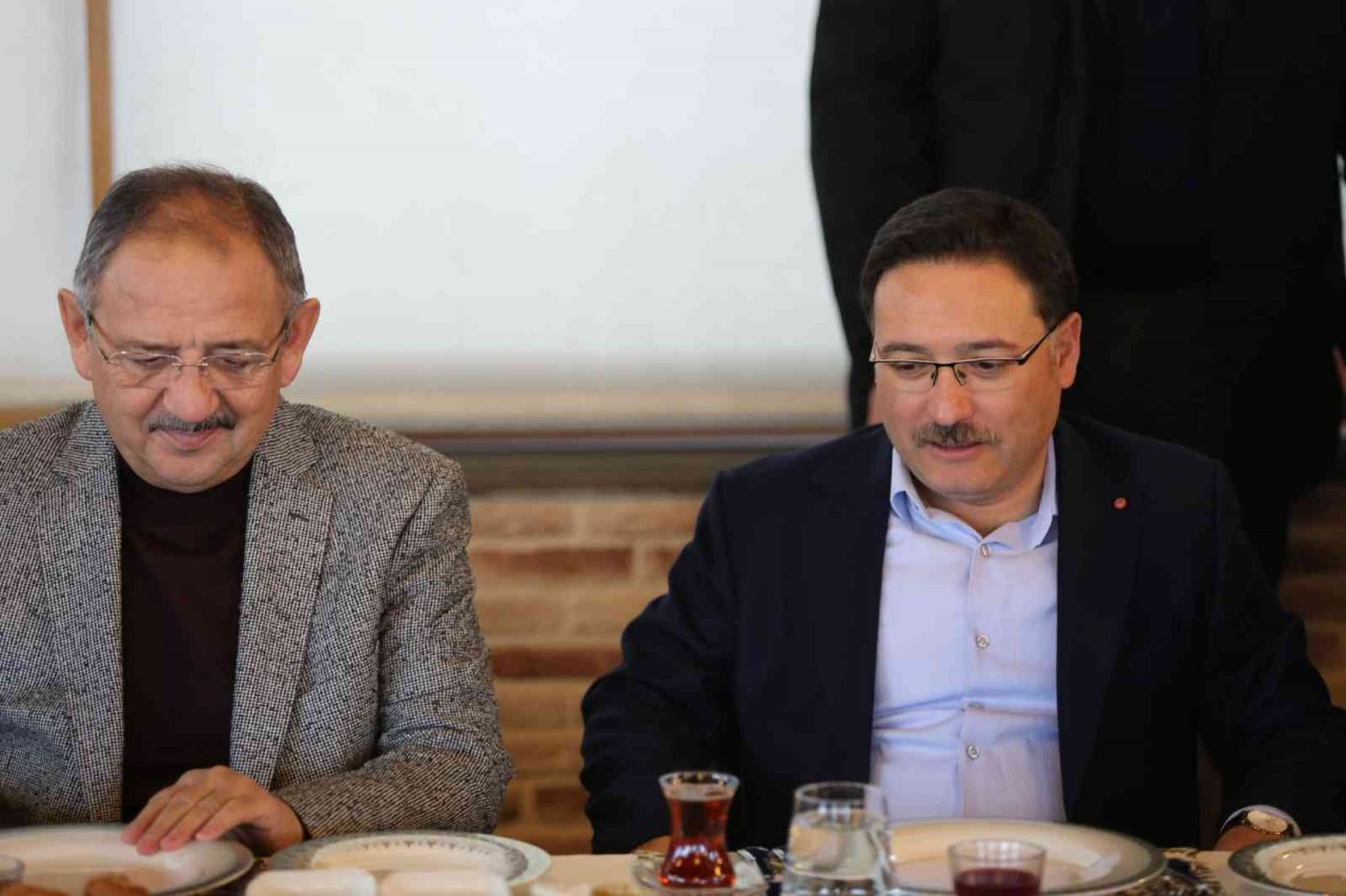 Uyuşturucuya karşı hayırsever zirvesi