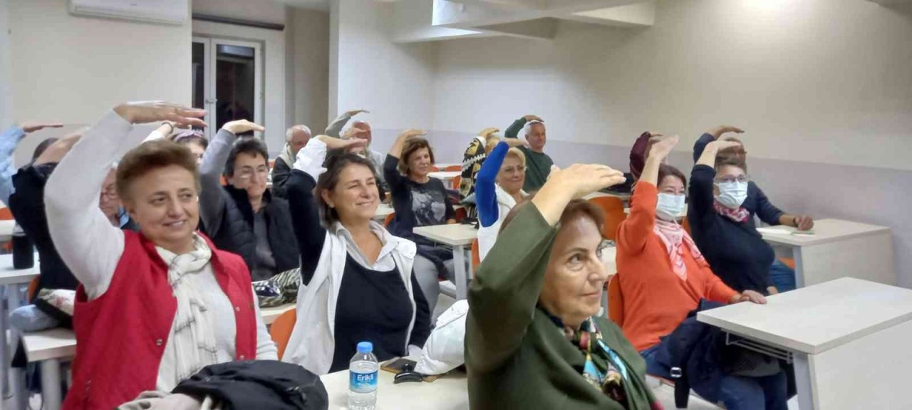 Köyceğiz Tazelenme Üniversitesi’nde eğitimler devam ediyor