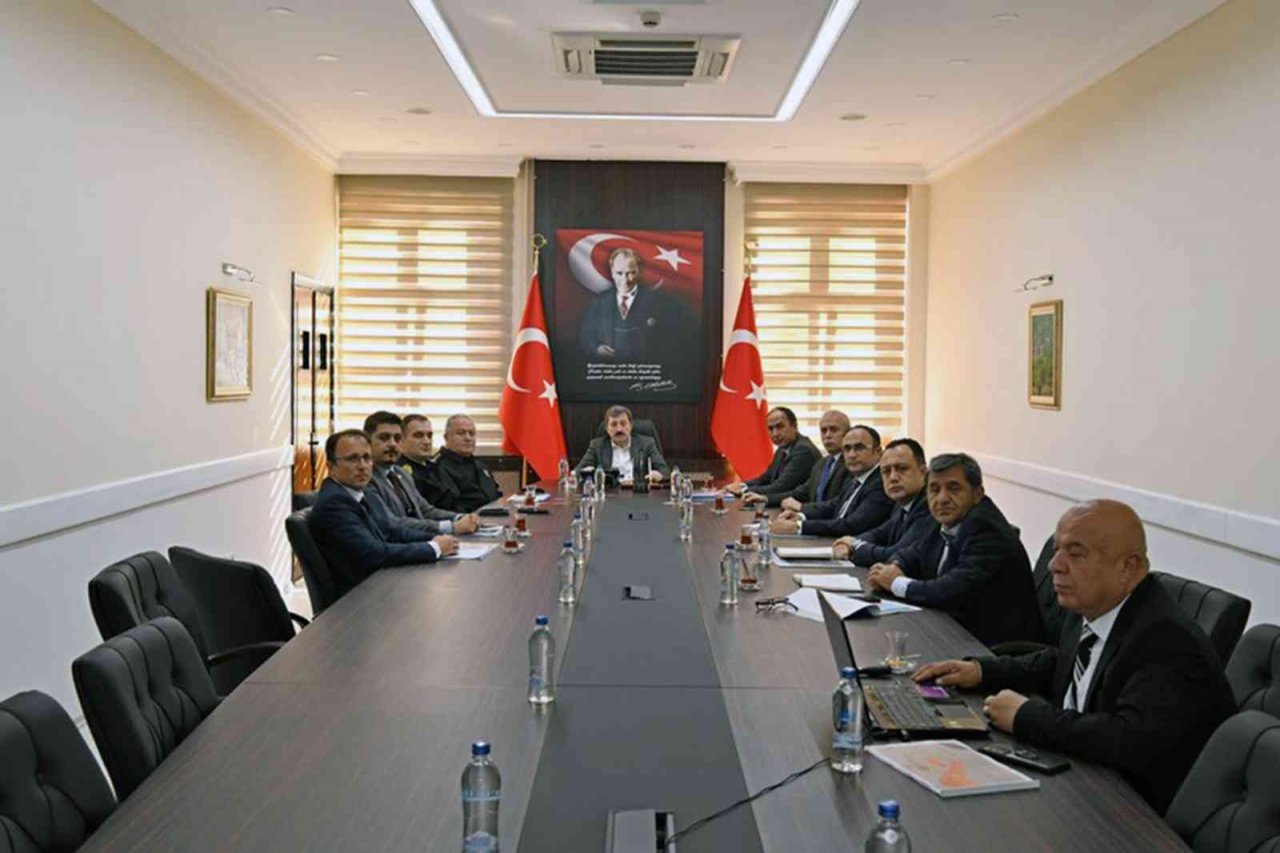 Muğla-Denizli karayolunda çalışmalar sürüyor