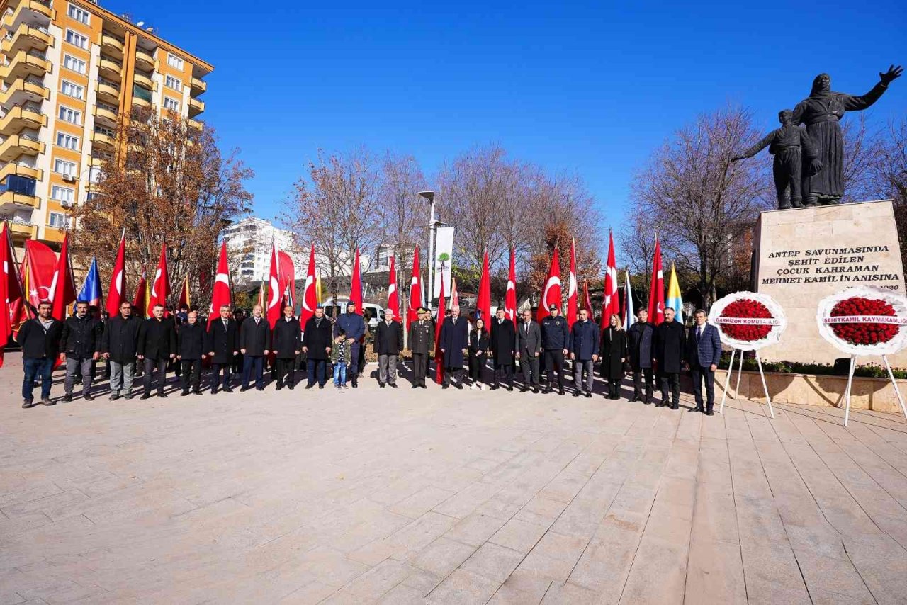 Şehit Kamil ve annesi ile Özdemir bey için tören düzenlendi