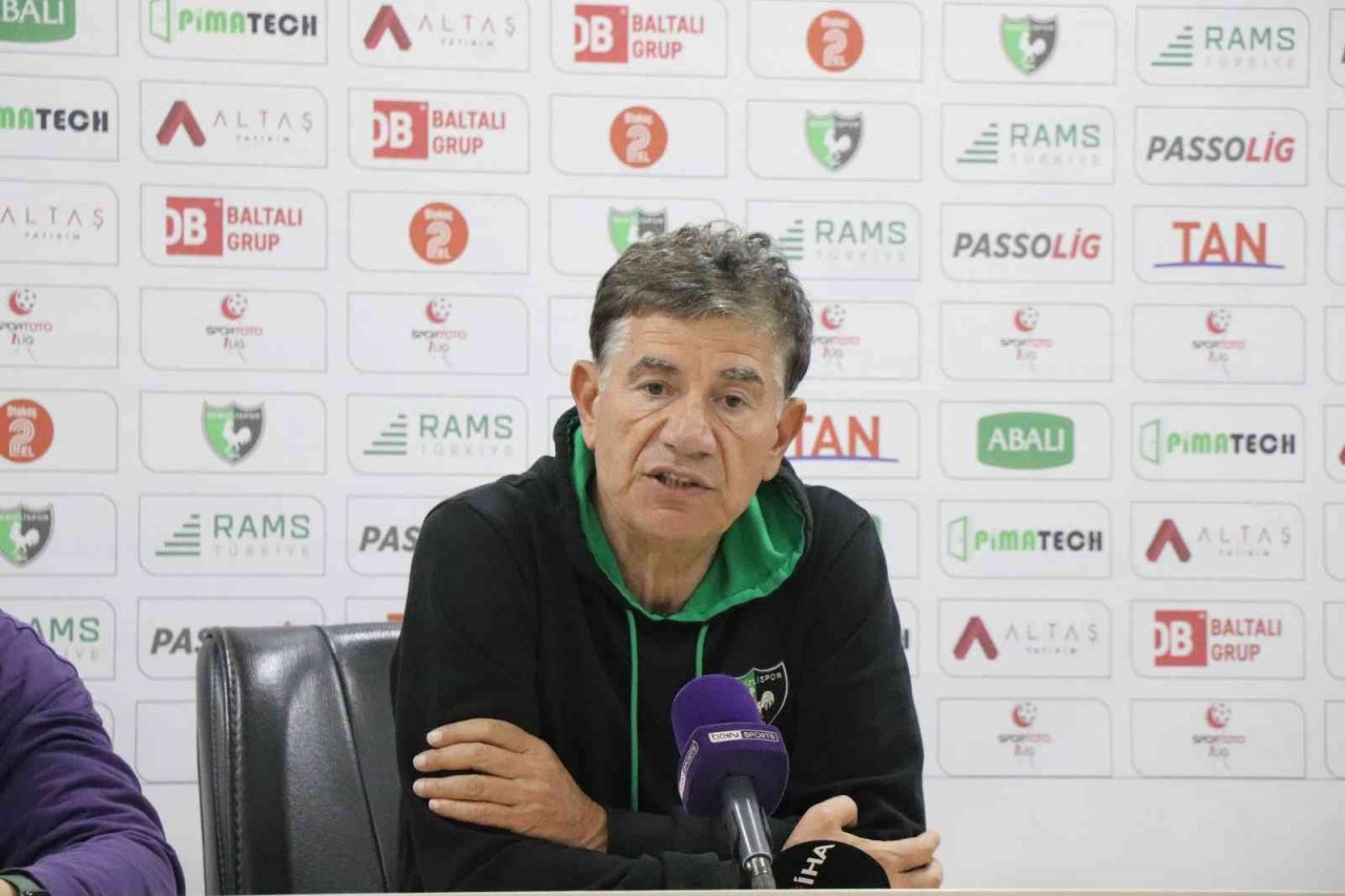 Giray Bulak: "Oyuncularımı kutluyorum, ödülü de hak ettiler"