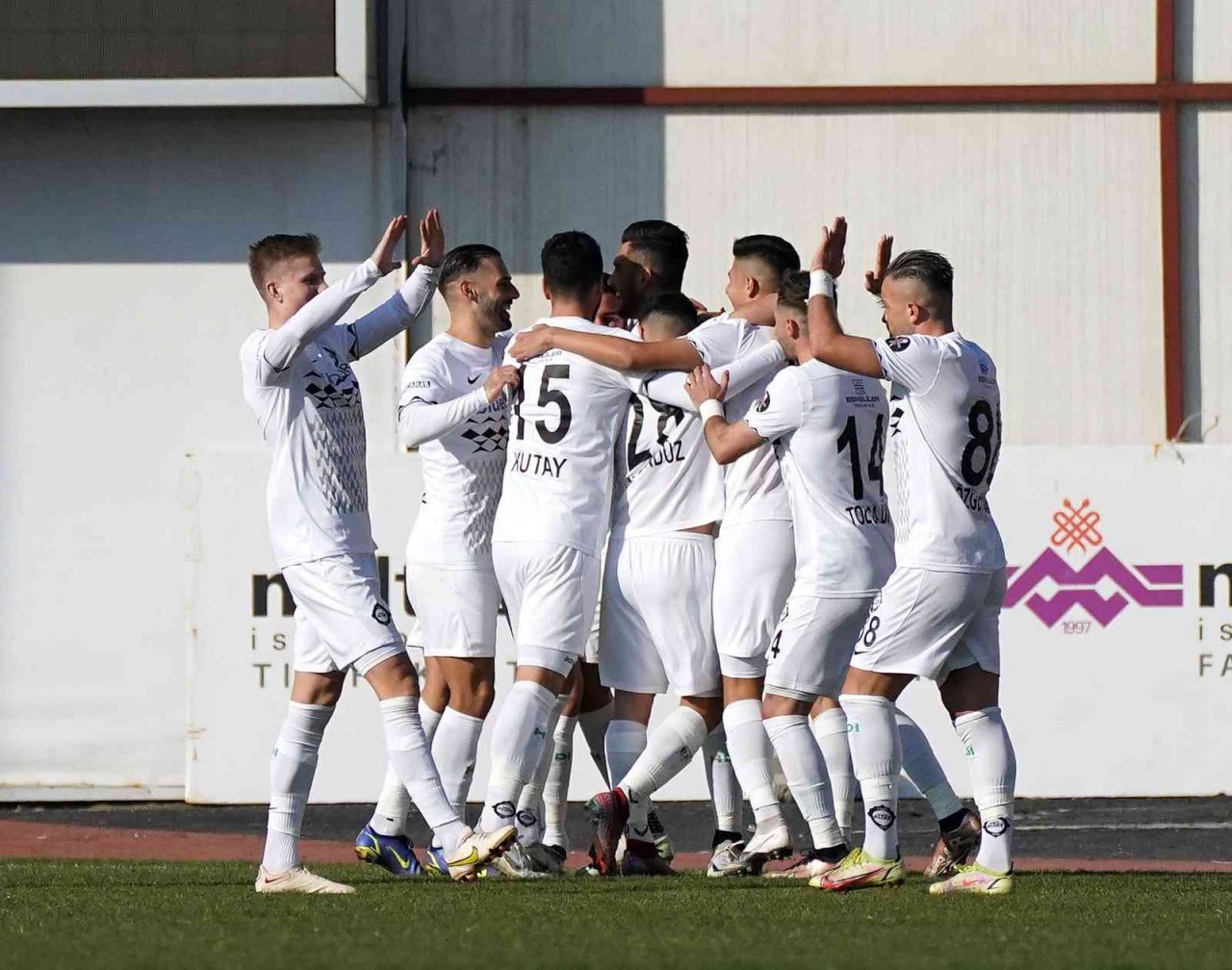 Spor Toto 1. Lig: Tuzlaspor: 4 - Altay: 2